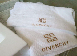 Bộ khăn tắm khách sạn Givenchy