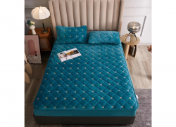 Thảm trải giường lông cừu Gucci màu xanh dương